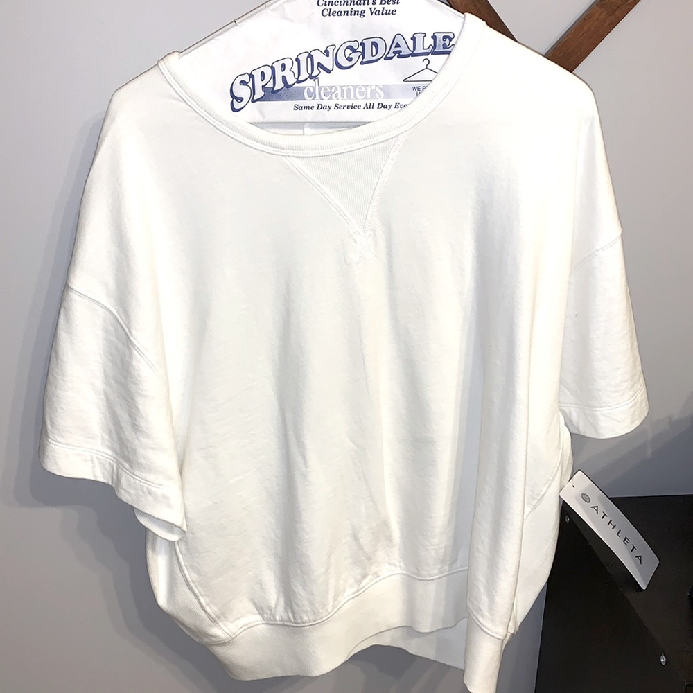 Athlete modern sundown sweatshirt white tee